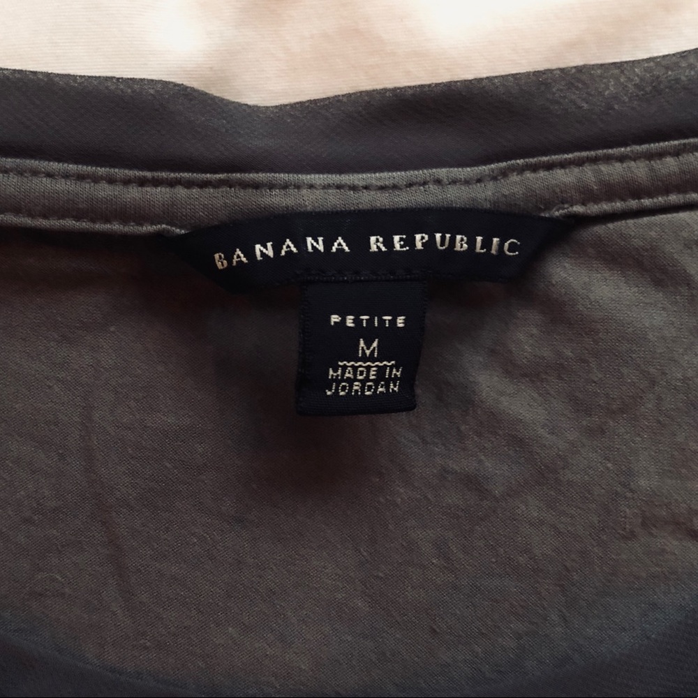 Banana Republic tee shirt GRAY